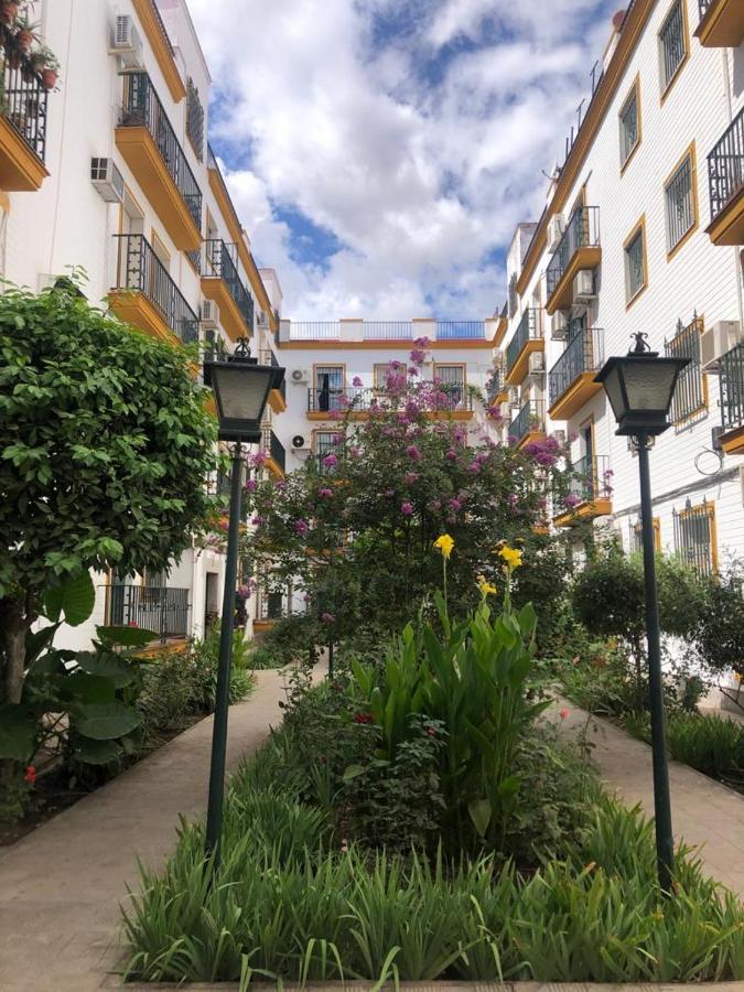 Room Martinez Sevilla Exterior foto